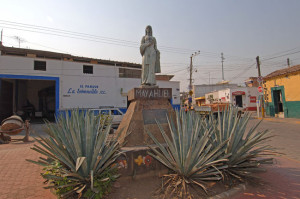 La statua di Mayahuel nel paese di Tequila nel Jalisco