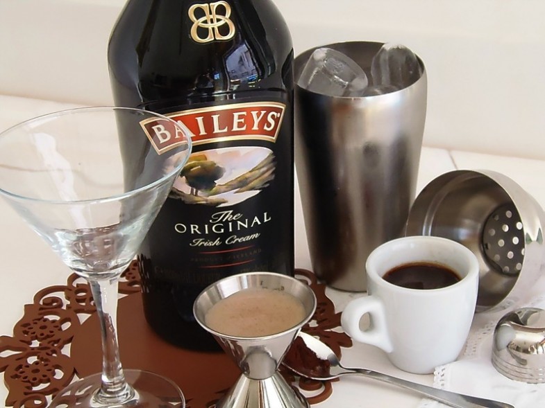 Ecco Il Nuovo Baileys Shakerato Bar It