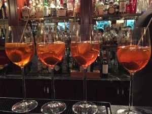 Il barman deve considerare con estrema importanza il momento dell'aperitivo