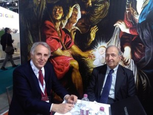Il Direttore di Tipicità Angelo Serri con il giornalista Rai Vecchiarutti, durante la presentazione di Tipicità alla Bit di Milano