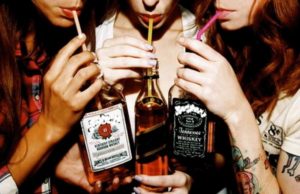 Sotto accusa le "abbuffate alcoliche", serate che finiscono spesso in tragedia