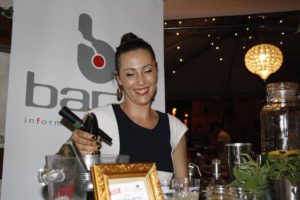 Azzurra Detto la bartender titolare del DoppioZeroLab